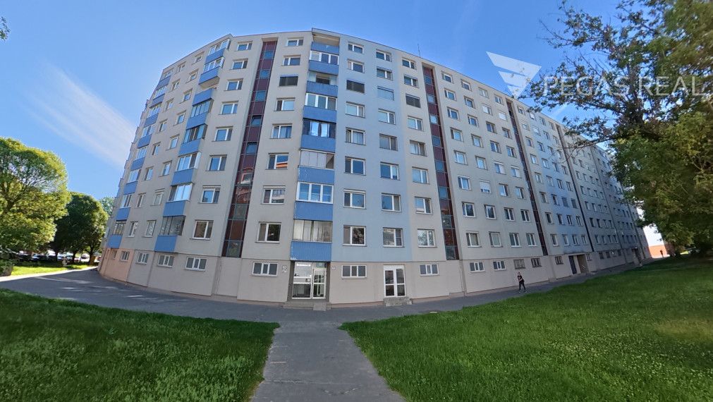 Luxusne zrekonštruovaný 3-izbový byt s loggiou v obľúbenej Petržalke na Ševčenkovej