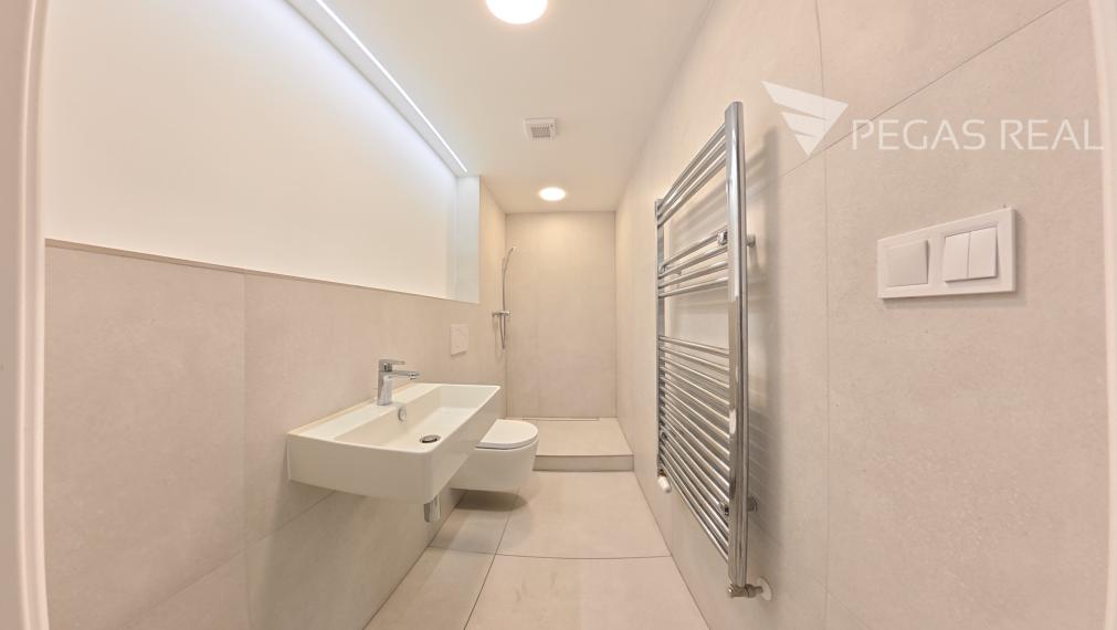 MODERNÝ NEBYTOVÝ PRIESTOR 60 m² | ĽADOVÁ ULICA | BRATISLAVA – STARÉ MESTO