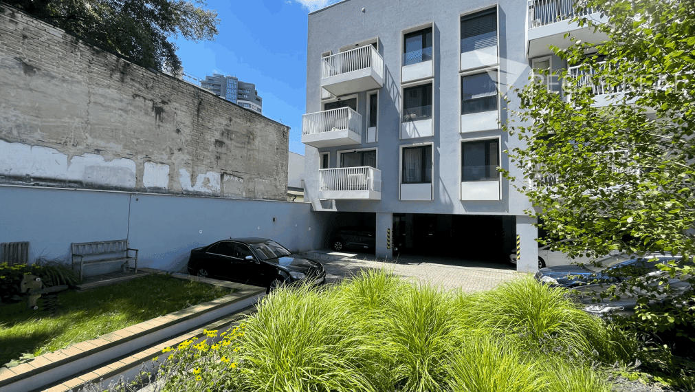 MODERNÝ NEBYTOVÝ PRIESTOR 60 m² | ĽADOVÁ ULICA | BRATISLAVA – STARÉ MESTO