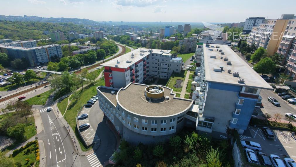 REPREZENTATÍVNE KANCELÁRSKE PRIESTORY– ul. J. STANISLAVA, BA