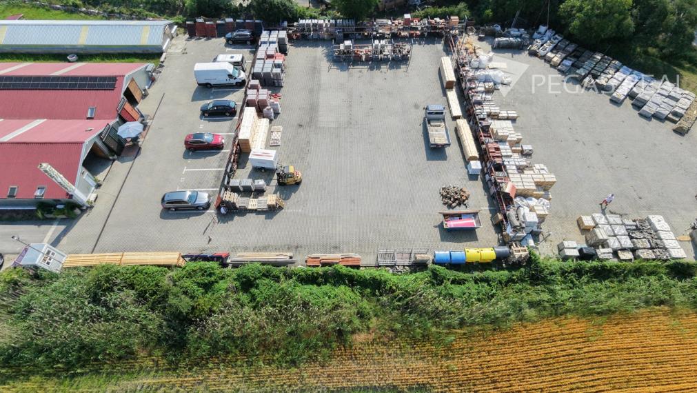 Spevnená plocha 1 050 m² pre nákladné autá, kontajnery a skladovanie – Záhorská Bystrica, D2
