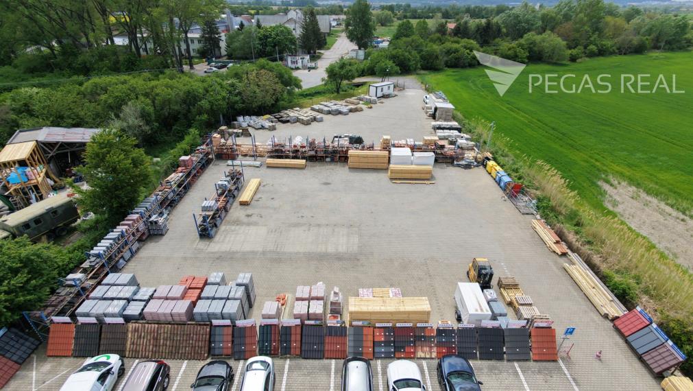 Spevnená plocha 1 050 m² pre nákladné autá, kontajnery a skladovanie – Záhorská Bystrica, D2