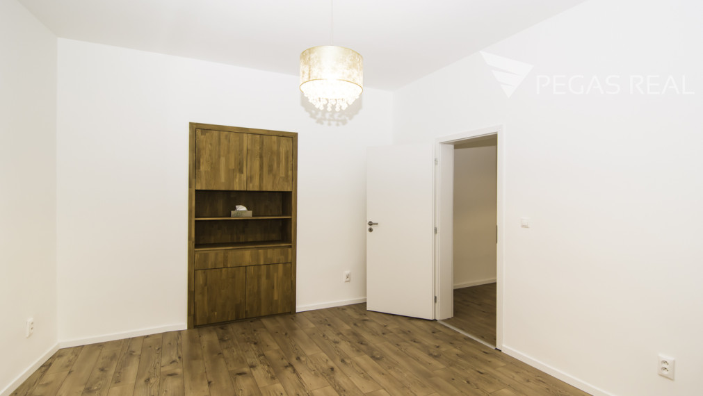 3 izbový byt na Vajanského nábreží v centre mesta pri Dunaji