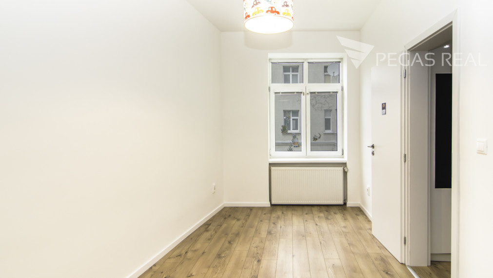 3 izbový byt na Vajanského nábreží v centre mesta pri Dunaji