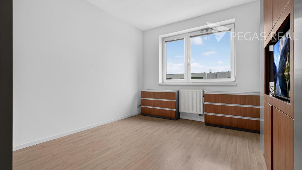 SUPER CENA - 2-izbový byt s balkónom a 2× klimatizáciou v obľúbenej lokalite Ružinova