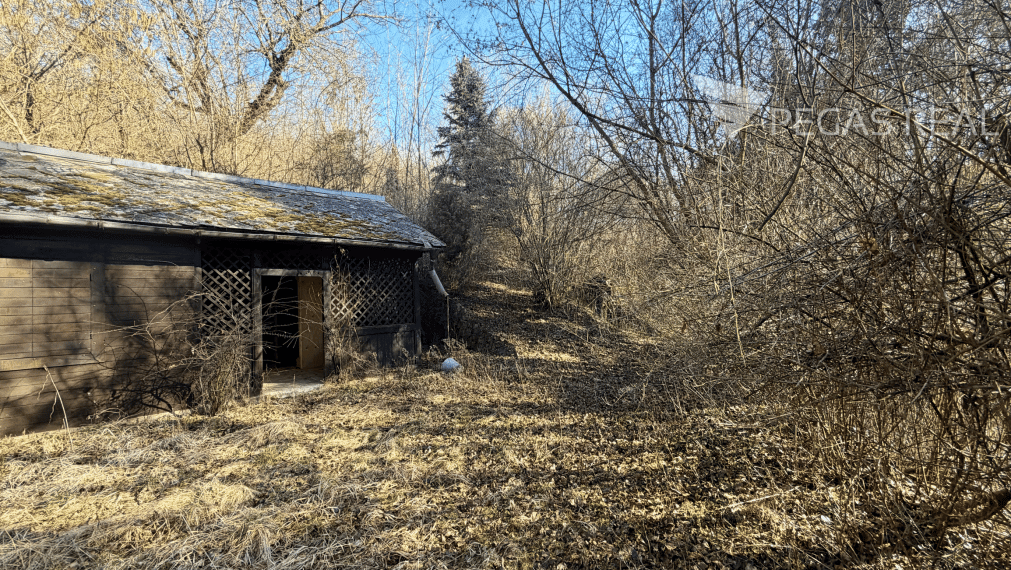 Pozemok na samote. Ratnovce, Banka pri Piešťanoch, 5402m2