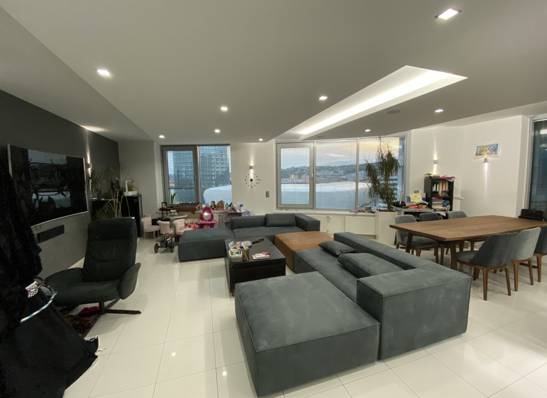 TRI VEŽE: 3 izbový byt (135 m2) so saunou