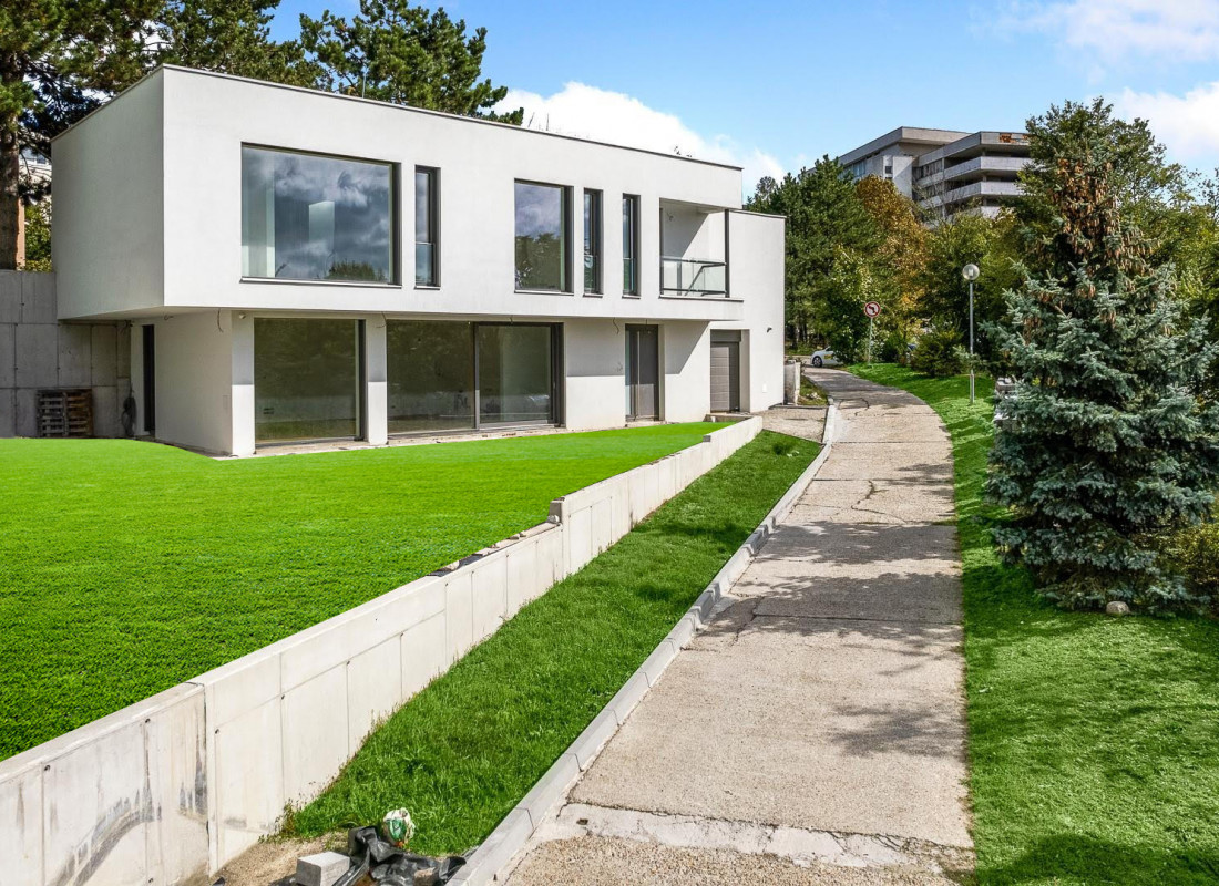 LUXUSNÁ MODERNÁ VILA NA KRAMÁROCH