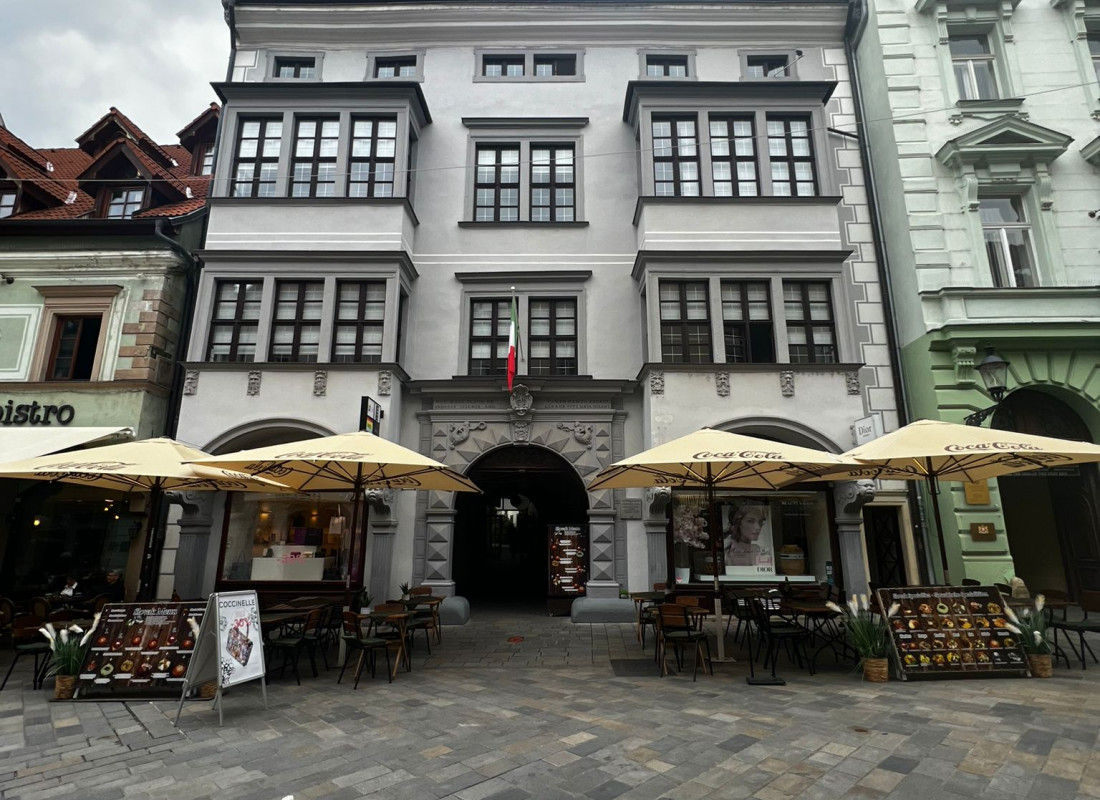 Kancelársky priestor na prenájom  priamo v Starom Meste v Bratislave na Michalskej ulici