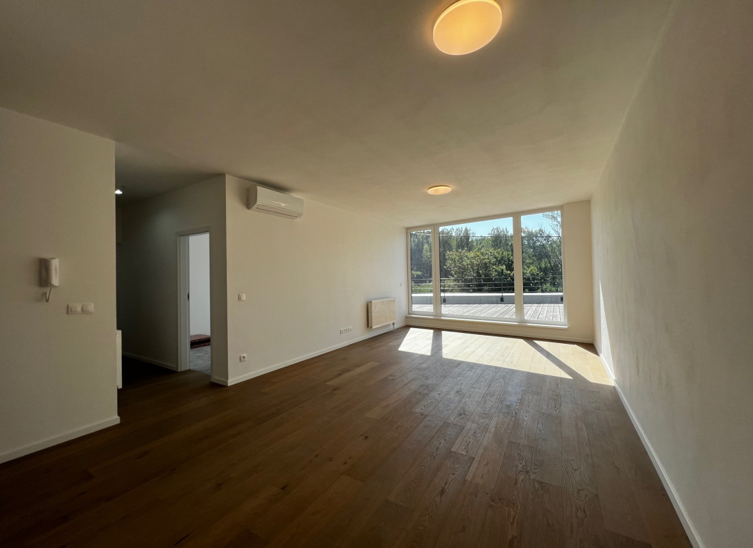Na predaj krásny 4 izbový byt (143 m2) s terasou v nadštandarde