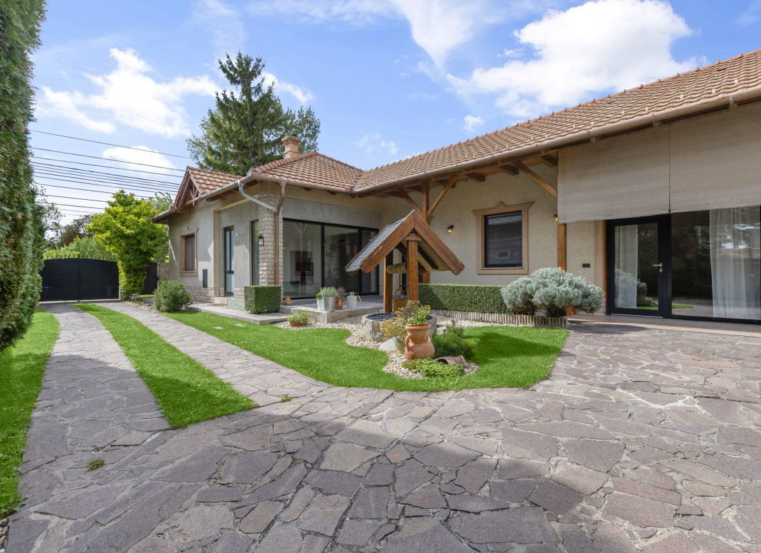 Krásny 4-izb.rodinný dom v obci Hegeyshalom, iba 20 min. od Auparku