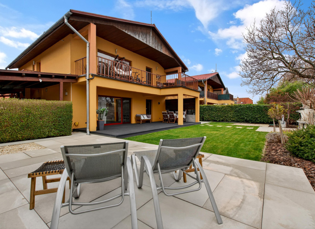 4-izbový byt so záhradou a veľkou terasou v rodinnom dome v Ivanke pri Dunaji - VIDEO