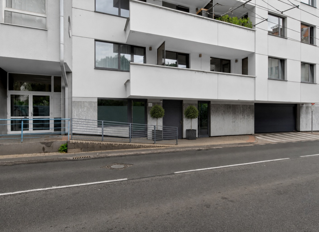 Reprezentatívny obchodný priestor s výkladom priamo do ulice | Centrum Bratislavy