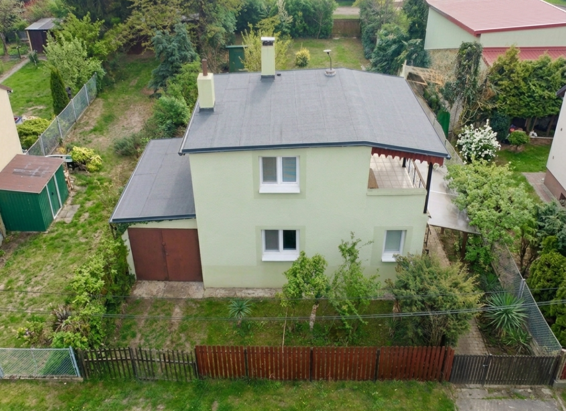 Celoročne obyvateľná chata pri jazere- Sekule