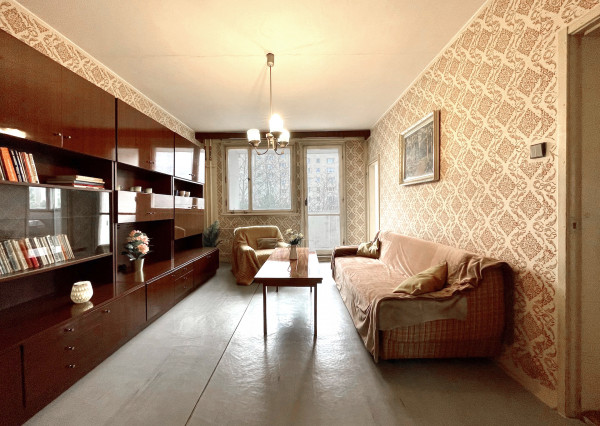 PREDANÝ - Slnečný 4i byt v príjemnom tichom prostredí neďaleko DK Dúbravka