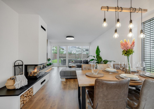 PREDANE  Moderný 5 izbový rodinný dom v lukratívnej lokalite Chorvátsky Grob, časť Čierna voda